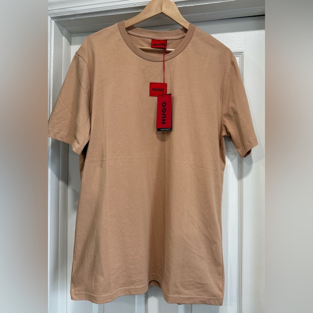 HUGO Men's Beige Short Sleeve Tee